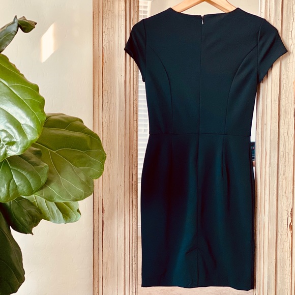 Banana Republic Dress w/ Thin Front Keyhole - Picture 3 of 16